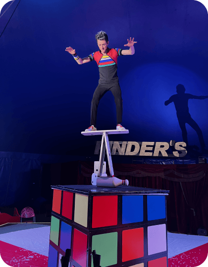 Artiste Cirque Pinder